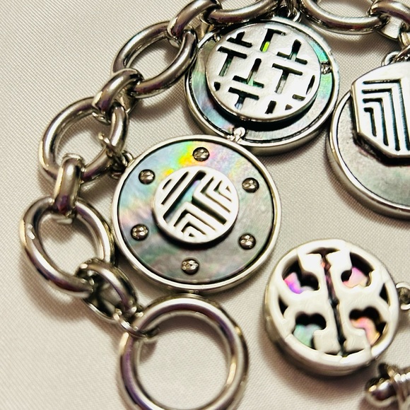 🔥NWOT🔥RARE Tory Burch Iridescent Charm Bracelet - Picture 9 of 13